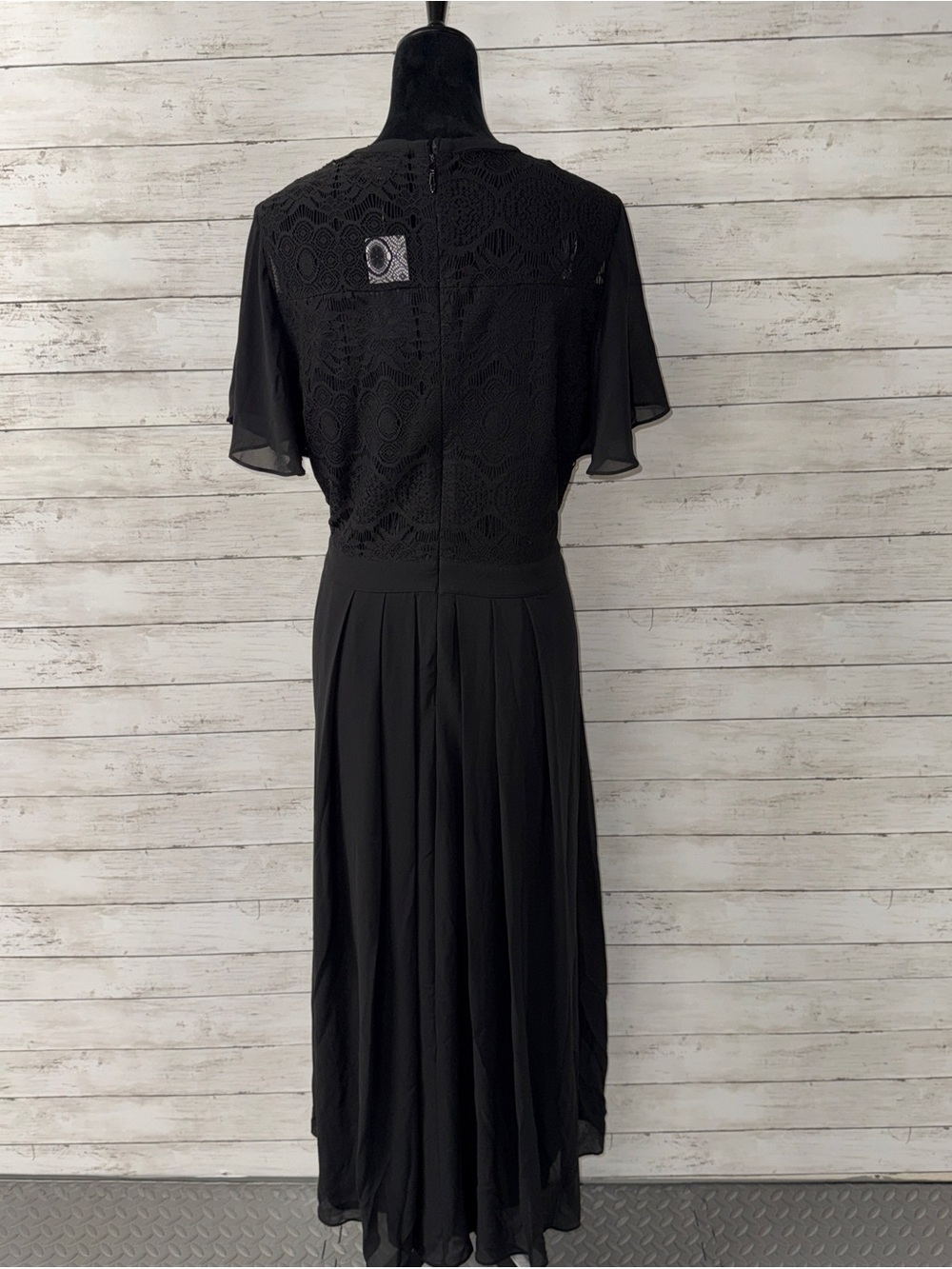 NWT! City Chic Lace Insert Dress - Picture 6 of 7